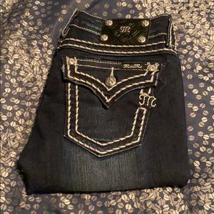 Miss Me Cropped Capri Size 27